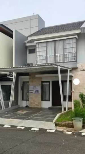 Jual Rumah di Premier Terrace - Jakarta Timur - Dekat Dengan Tol lokasi di Ciracas, tersedia melalui melalui situs Olx