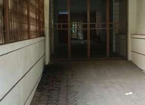 Jual rumah harga menarik luas kecil di sayap dago dekat Unpad Bandung lokasi di ",
          price: `6300000000`,
          currency: `IDR`
    };


    let pageData = {
        viewPhoneModalField: , tersedia melalui melalui situs Lamudi