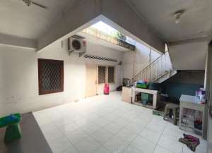 Jual Rumah Jalan Tulung Agung, Gundih, Surabaya lokasi di bubutan, tersedia melalui melalui situs Lamudi