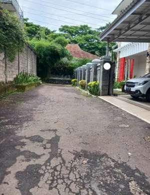 Jual Rumah Luas dengan Kolam Renang di Baranangsiang Indah BSI Bogor lokasi di Bogor Timur - Kota, tersedia melalui melalui situs Olx