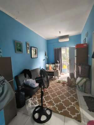 Jual Rumah Nyaman di kodya bandung, air artesis bersih. Kompleks. lokasi di Mandalajati, tersedia melalui melalui situs Olx