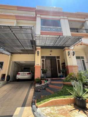 Jual Rumah Pantai Mutiara Town House Mutiara Mediterania Residence lokasi di Penjaringan, tersedia melalui melalui situs Olx