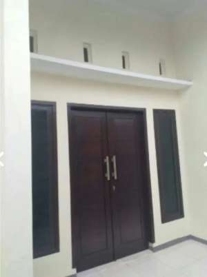 Jual Rumah Second masih baik di area kedinding, Surabaya lokasi di Simokerto, tersedia melalui melalui situs Olx
