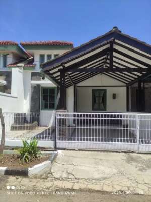 Jual rumah siap huni, cluster Bumi Adipura cocok pasangan muda lokasi di Rancasari, tersedia melalui melalui situs Olx
