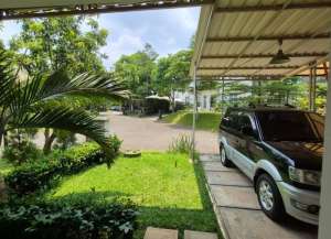 Jual Rumah Siap Huni Di Serpong Lagoon lokasi di setu, tersedia melalui melalui situs Lamudi