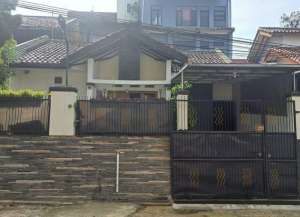 Jual rumah terawat Murah Cijambe Ujungberung lokasi di ",
          price: `899000000`,
          currency: `IDR`
    };


    let pageData = {
        viewPhoneModalField: , tersedia melalui melalui situs Lamudi