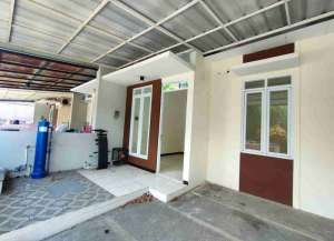 JUAL Rumah TKI 1 GREENVILLE LOKASI DEPAN lokasi di ",
          price: `1100000000`,
          currency: `IDR`
    };


    let pageData = {
        viewPhoneModalField: , tersedia melalui melalui situs Lamudi