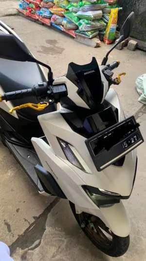 Jual bekas Jual santai honda vario 160 abs tahun 2022,lokasi di Ilir Timur II