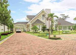 jual villa asri dekat puncak area Cicadas ciampea Bogor Jawa Barat lokasi di ciampea, tersedia melalui melalui situs Lamudi