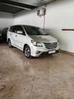 Jual bekas KIJANG INNOVA V LUXURY 2014 ISTIMEWA,lokasi di 