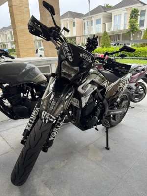 Jual bekas Klx 230sm pemakaian 2023,lokasi di Pakuwon
