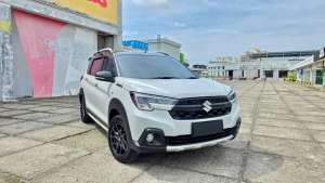 Jual bekas KM 10 RIBUANSUZUKI XL7 ALPHA HYBRID TWOTONE AT 2024 GRESS,lokasi di 
