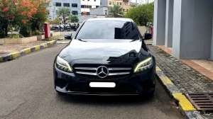 Jual bekas Km17rb mercedes benz mercy c200 eq boost 2019 hitam,lokasi di 
