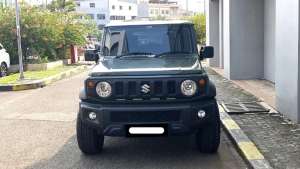 Jual bekas Km5rb suzuki jimny 3 door manual 2023 hijau pajak panjang,lokasi di 