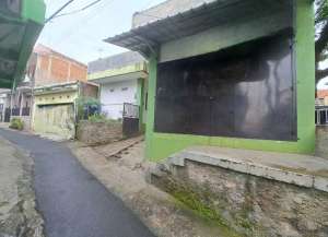 Kontrakan 11 Pintu Penghasilan diatas Deposito Bank, Uj.Berung Bandung lokasi di ",
          price: `1100000000`,
          currency: `IDR`
    };


    let pageData = {
        viewPhoneModalField: , tersedia melalui melalui situs Lamudi