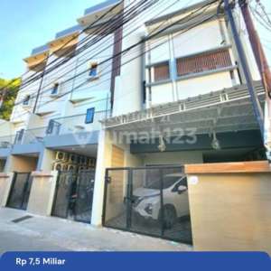 Kost Baru Tomang Isi Full 26 Kamar Tidur , tersedia melalui melalui situs Rumah123