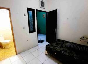 Kost Non Ac di JatiPadang Pasar Minggu KM dlm closet duduk lokasi di jati-padang, tersedia melalui melalui situs Lamudi