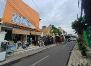 KOST SECOND TERMURAH DI CIPAYUNG, 24 KAMAR DAN TOKO DIJUAL lokasi di bambu-apus-1, tersedia melalui melalui situs Lamudi