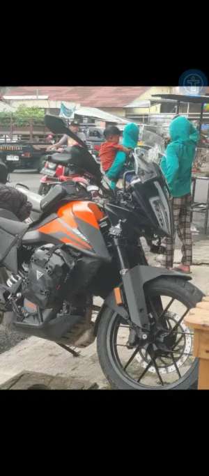 Jual bekas Ktm 390 adventure,lokasi di Raya Darmo