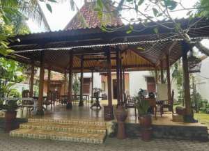 LANGKA DIJUAL HERITAGE TERBAIK JOGJAKARTA BERNUANSA JAWA KLASIK FULL FURNISH DEKAT PUSAT KOTA DALAM RINGROAD lokasi di banguntapan, tersedia melalui melalui situs Lamudi