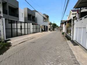 LEBAK ARUM lokasi di Tambaksari, tersedia melalui melalui situs Olx