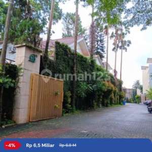 Lebak Bulus Townhouse Modern Dgn Swimming Pool , tersedia melalui melalui situs Rumah123