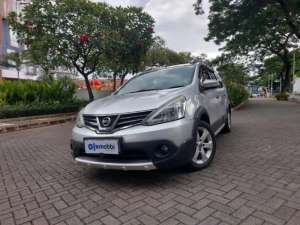 Jual bekas LOW DP Nissan Grand livina 1.5 X-Gear Bensin-MT 2014 TYO,lokasi di 