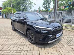 Jual bekas LOW DP Toyota Corolla 1.8 Cross Hybrid GR Bensin-AT 2023 EZP,lokasi di 