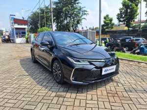 Jual bekas LOW DP Toyota Corolla Altis 1.8 Hybrid-AT 2023 WAE,lokasi di 