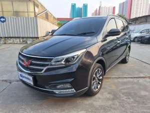 Jual bekas LOW DP Wuling Cortez 1.8 L Lux Plus Bensin-AT 2018 UKQ,lokasi di 
