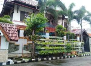 Manyar Kartika dekat jalan Merr lokasi di ",
          price: `7000000000`,
          currency: `IDR`
    };


    let pageData = {
        viewPhoneModalField: , tersedia melalui melalui situs Lamudi