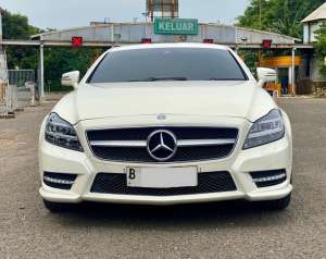 Mercedes-Benz CLS CLS 350 2013 Sedan , tersedia melalui melalui situs Cintamobil