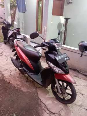 Jual bekas Mio J 2012 hitam merah BSD atau Cibinong,lokasi di Bumi Serpong Damai