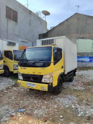 Jual bekas Mitsubishi canter fe71 110ps engkel box freezer beku -18,lokasi di 