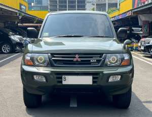 Jual bekas Mitsubishi Pajero 3.2 Di-D 2001 Hijau,lokasi di Jakarta DKI