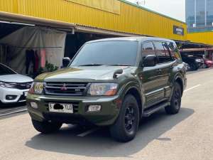 Jual bekas Mitsubishi Pajero Sport Dakar 2001 Hijau,lokasi di Jawa Barat