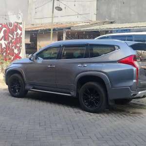 Jual bekas Mitsubishi Pajero Sport DAKAR SUNROFF 2016 MULUZZZ,lokasi di 