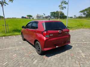 Jual bekas Mobil ayla km rendah type terbaru,lokasi di 