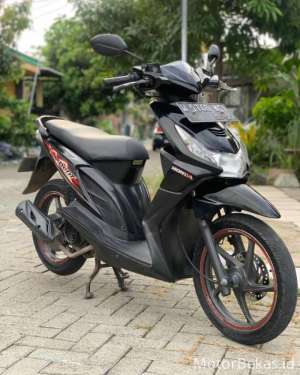 Jual bekas Motor bekas Honda beat karbu 2012 hitam,lokasi di Sidoarjo