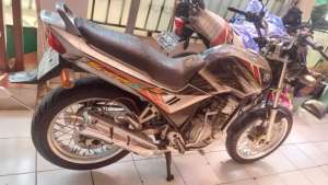 Jual bekas Motor Yamaha scorpio Z 225cc tahun 2006 CBU JAPAN,lokasi di Pondok Aren