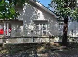 Murah DiJual Rumah Hook Grand Deltasari lokasi di ",
          price: `900000000`,
          currency: `IDR`
    };


    let pageData = {
        viewPhoneModalField: , tersedia melalui melalui situs Lamudi