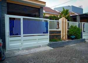 MURAH rumah Palm Oasis Sememi 2 kavling jadi 1 lokasi di ",
          price: `1050000000`,
          currency: `IDR`
    };


    let pageData = {
        viewPhoneModalField: , tersedia melalui melalui situs Lamudi