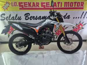 Jual bekas New CRF 150L 2022 PLAT L ISTIMEWA,lokasi di Krembangan