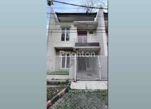 New Minimalis Dukuh Kupang dkt Mayjend Sungkono Kupang Indah lokasi di dukuh-pakis, tersedia melalui melalui situs Lamudi