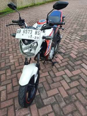 Jual bekas NEW VIXION 150 2014 MERAH MEMPESONA PJK BARU JOGJA TERAWAT DENGAN BAIK,lokasi di Ngaglik