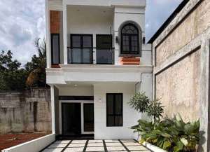 NewTown House Cakra Pendowo Limo ReadyStock lokasi di limo, tersedia melalui melalui situs Lamudi