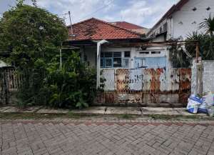 Ngagel Jaya Tengah lokasi di ",
          price: `1200000000`,
          currency: `IDR`
    };


    let pageData = {
        viewPhoneModalField: , tersedia melalui melalui situs Lamudi