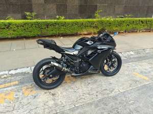 Jual bekas Ninja 250 FI Pribadi Modif Full Black,lokasi di Setia Budi
