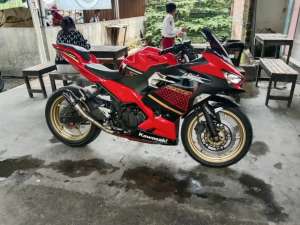 Jual bekas Ninja 250cc fi new 2019 low km,lokasi di Gresik