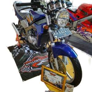 Jual bekas Ninja R kis 2002 mindnight blue Rear,lokasi di Kab. Sleman